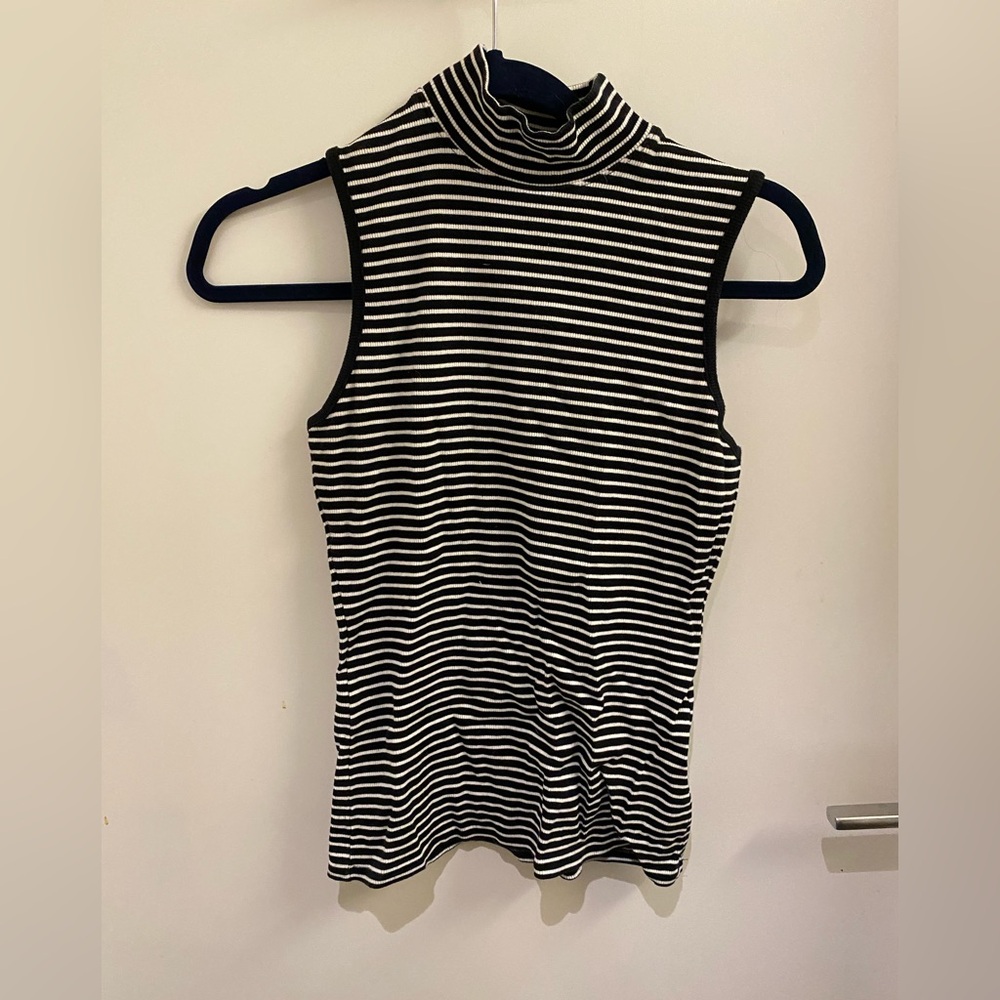 RW&Co striped moc neck knit shirt